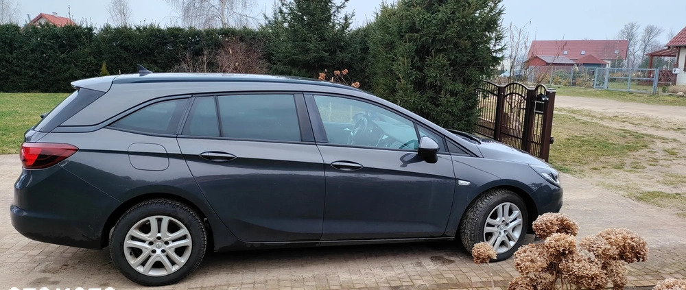 Opel Astra cena 36000 przebieg: 195000, rok produkcji 2016 z Dobrzyca małe 121